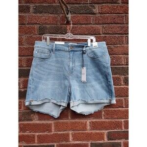 Judy Blue Denim Shorts Size 2xl NWT Medium Wash Cuffed High waisted